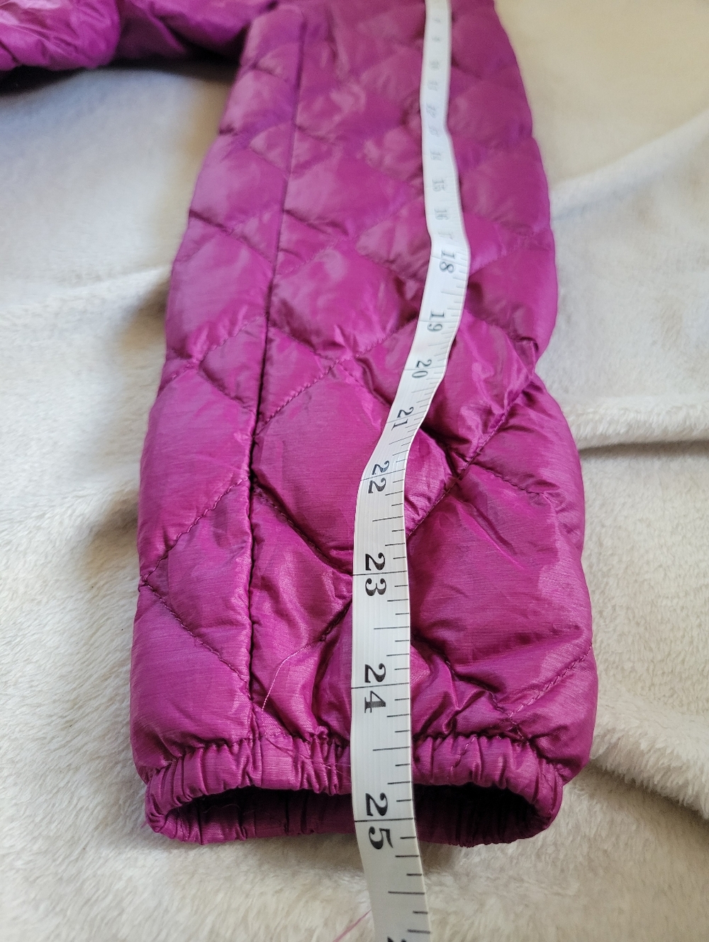32 Degrees | HEAT Cute Fuchsia Lightweight Quilted Puffer Jacket (SIZE XS) - Picture 9 of 12